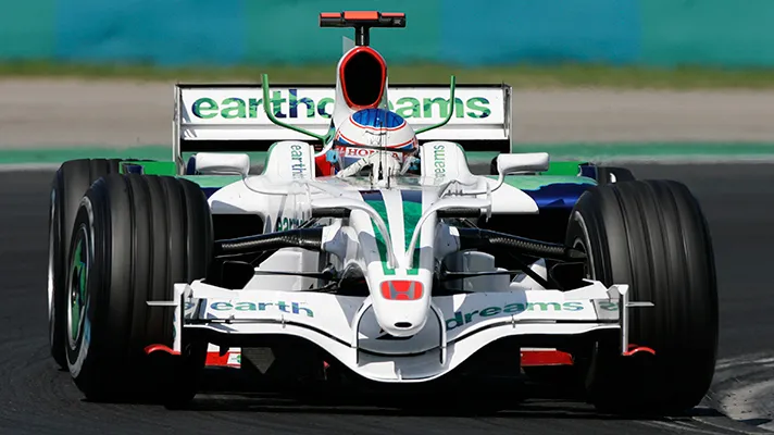 15 самых уродливых болидов Формулы-1 в истории 13 12. honda ra108
