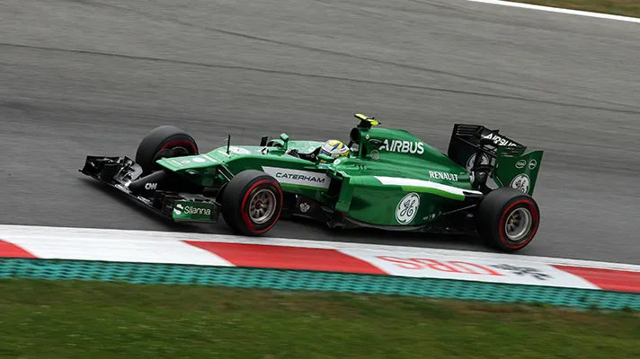 15 самых уродливых болидов Формулы-1 в истории 15 14. caterham ct05