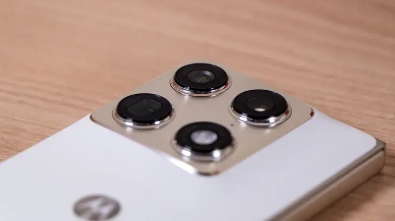 Убийца Samsung? Вся правда о новом Motorola Razr Fold! 6 camera 1779841844